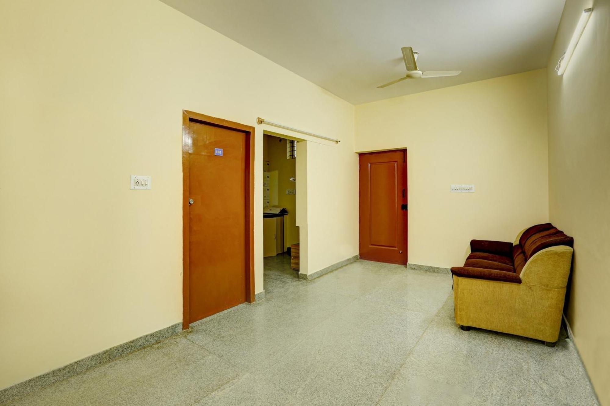 Collection O Relax Stay Apartments Бангалор Экстерьер фото